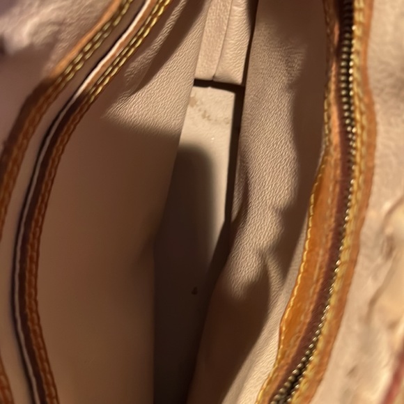 Louis Vuitton mini monogrammed bucket bag - Picture 6 of 9